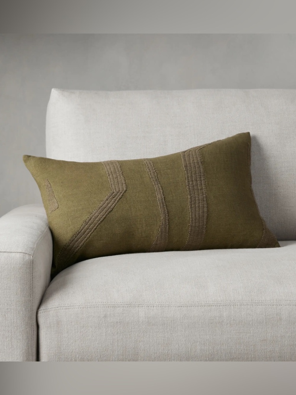 BNWT Arhaus Kellan Lumbar Pillow Cover Olive
